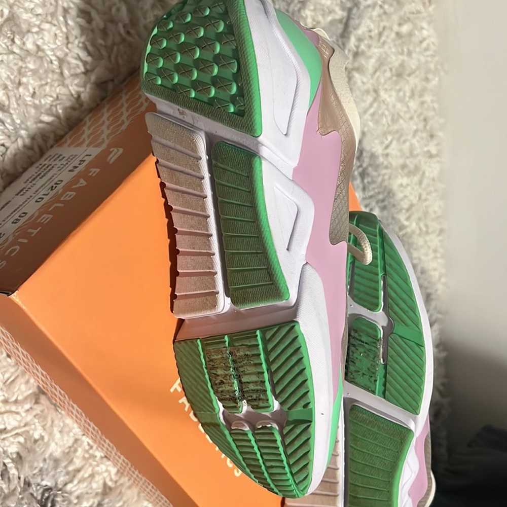Fabletics sneaker - Picture 6 of 8